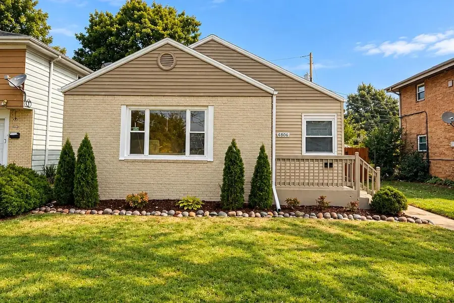 4806 W Hampton AVENUE, Milwaukee, WI 53218 - #2