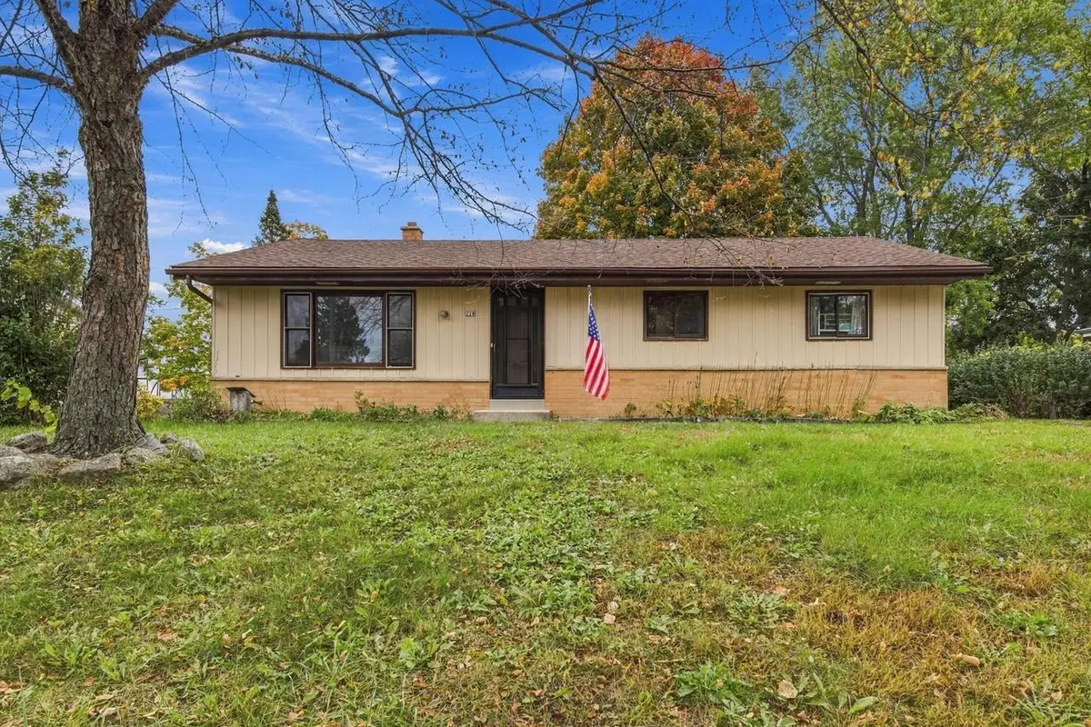 228 S Regis ROAD, Saukville, WI 53080 - #1
