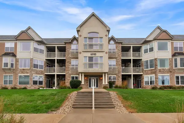 6995 S Riverwood BOULEVARD #A04, Franklin, WI 53132