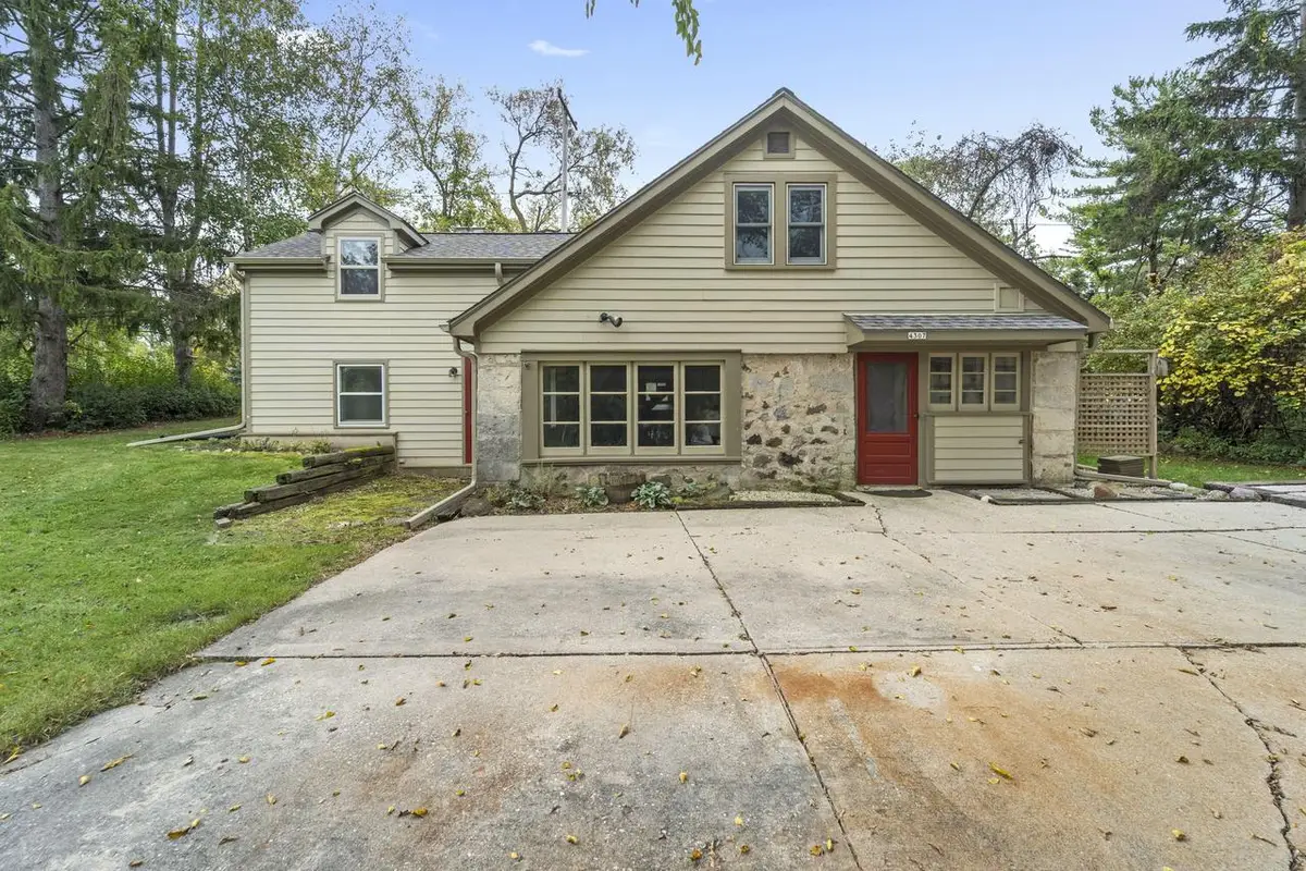 4307 W Grace AVENUE, Mequon, WI 53092 - #1