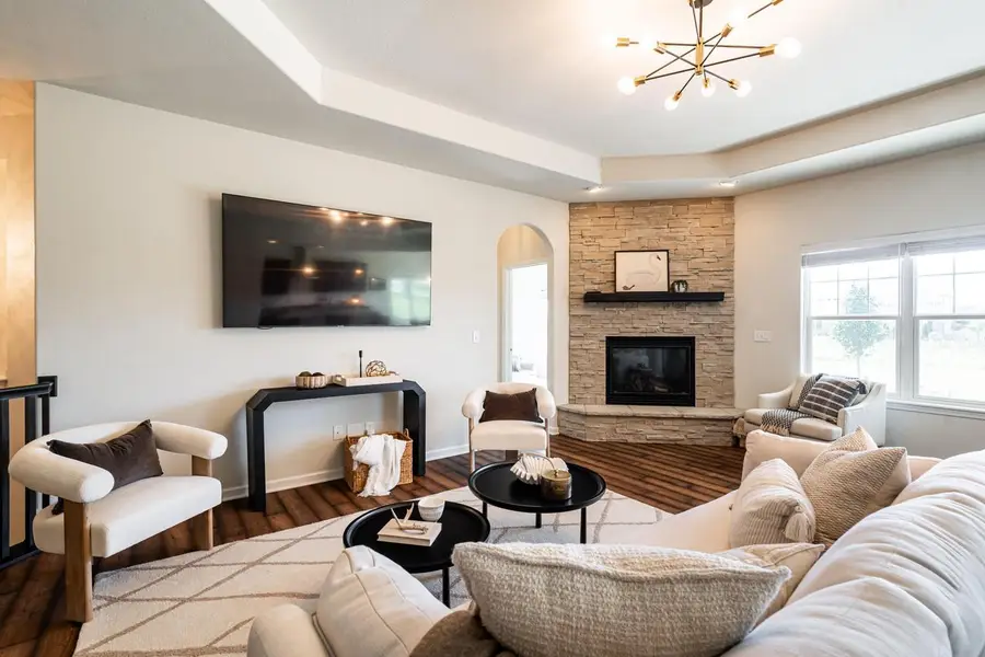 8211 W Highlander DRIVE, Mequon, WI 53097 - #3