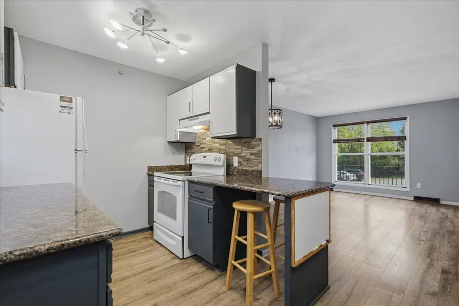 7850 Harwood AVENUE #6, Wauwatosa, WI 53213 - #3
