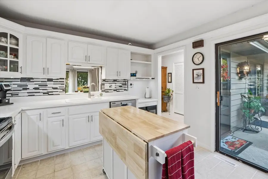 11007 N Balsam Tree COURT, Mequon, WI 53092 - #2