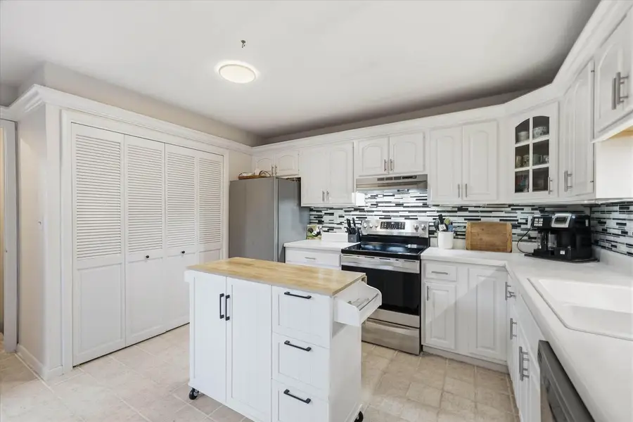 11007 N Balsam Tree COURT, Mequon, WI 53092 - #3