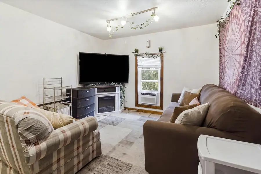 1811 George STREET #1813, La Crosse, WI 54603 - #3