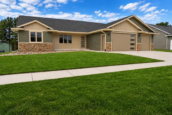 1837 Golden Gate WAY, Holmen, WI 54636