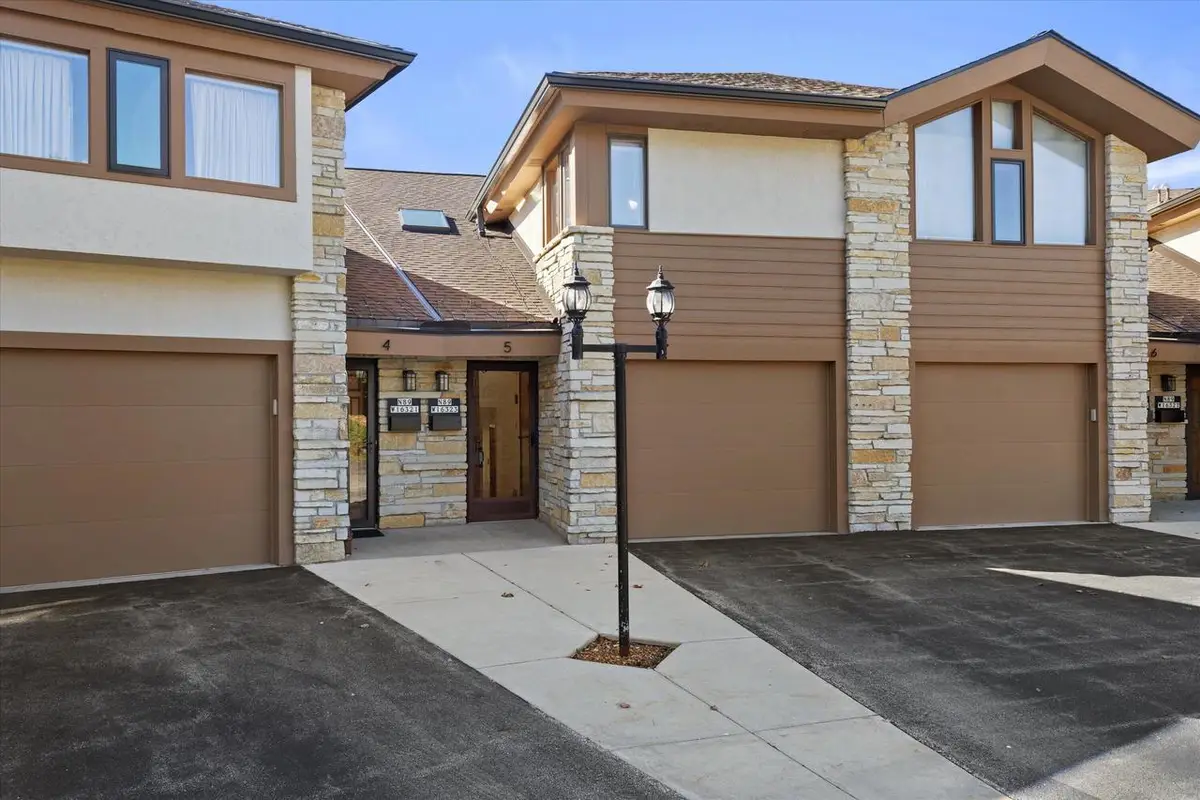 N89W16323 Main STREET #B5, Menomonee Falls, WI 53051 - #1