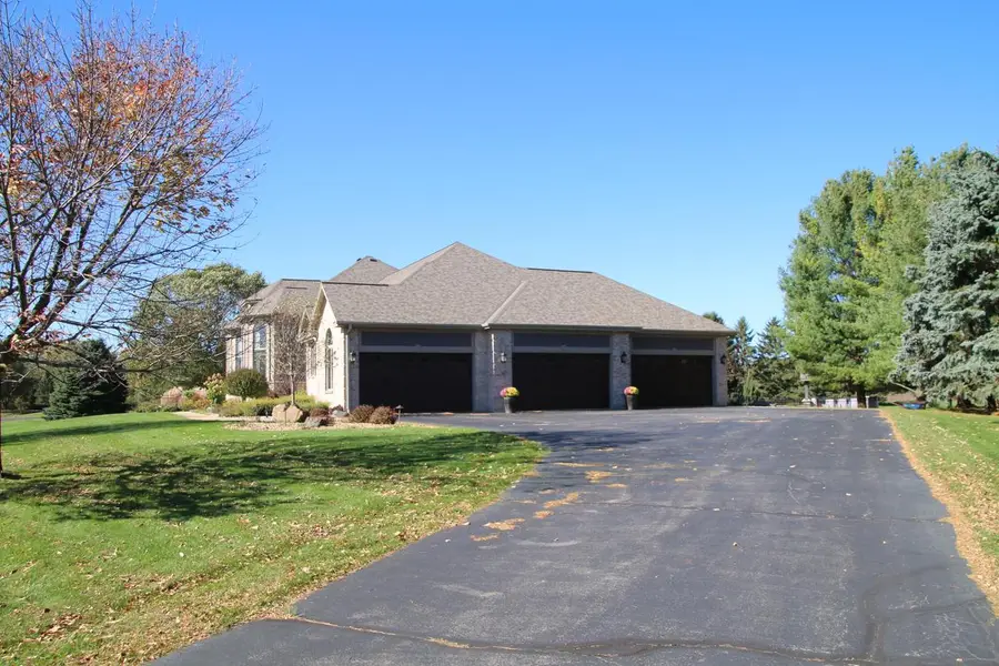 37868 Nettle Way COURT, Summit, WI 53066 - #2
