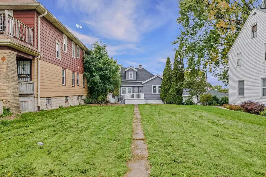 4187 N 20th STREET, Milwaukee, WI 53209 - #2
