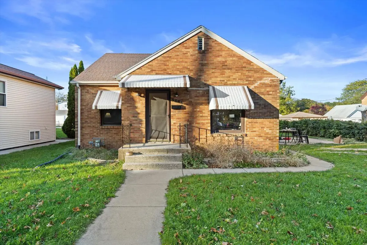 3734 E Grange AVENUE, Cudahy, WI 53110 - #1
