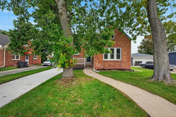 1409 Meadowbrook BOULEVARD, Racine, WI 53405
