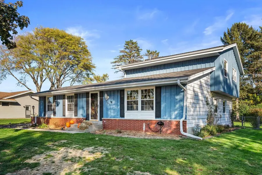 1605 Dixie DRIVE, Waukesha, WI 53189 - #3