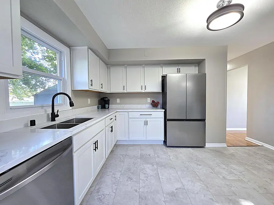 N85W17007 Lee PLACE, Menomonee Falls, WI 53051 - #3