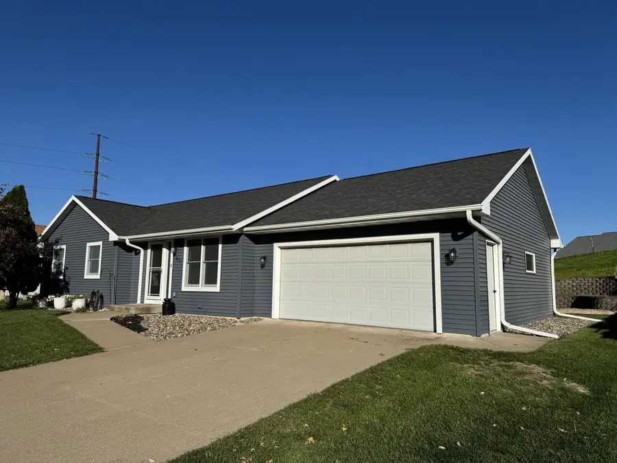 603 Pioneer DRIVE, Holmen, WI 54636 - #2