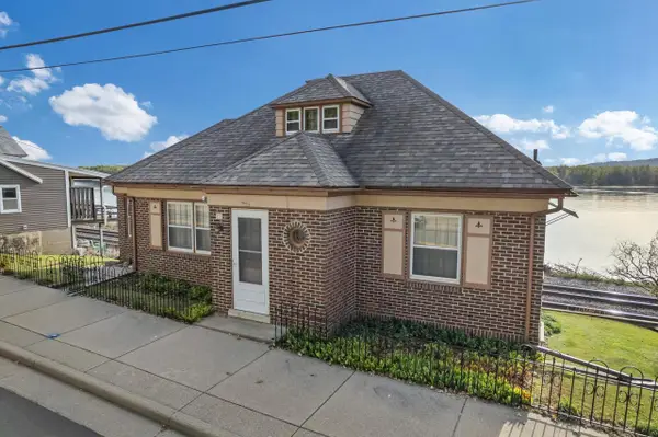 311 N Shore DRIVE, Fountain City, WI 54629