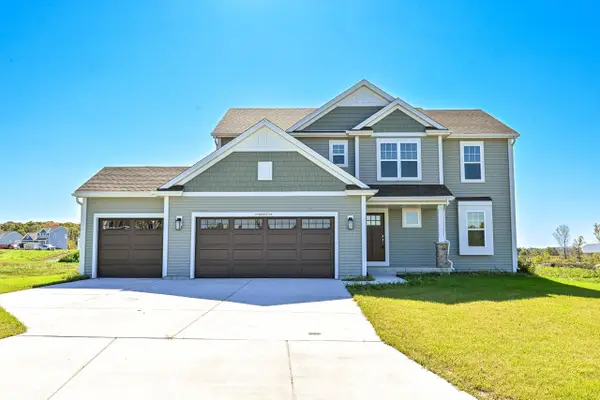 W194N15744 East Gate COURT, Jackson, WI 53037