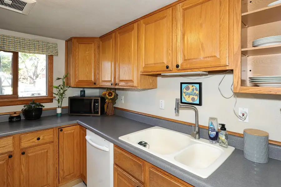 914 S 103rd STREET, West Allis, WI 53214 - #3