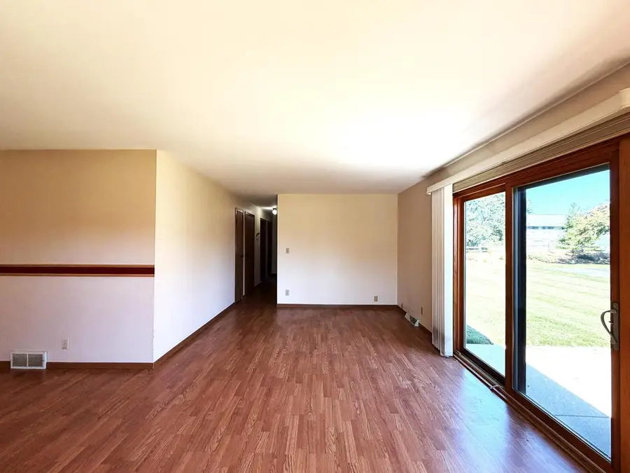 10328 W Parkwood DRIVE, Franklin, WI 53132 - #2