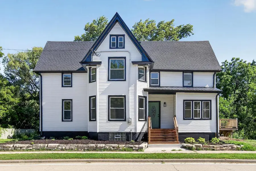 1836 W Mequon ROAD, Mequon, WI 53092 - #2