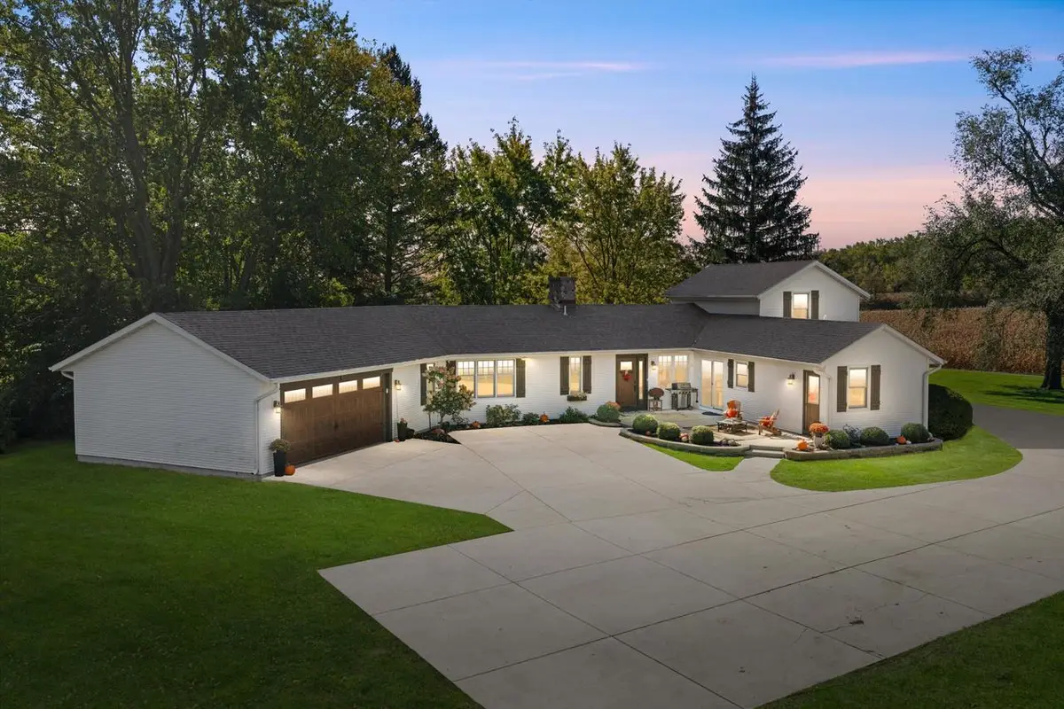 18828 Plank ROAD, Union Grove, WI 53182 - #1