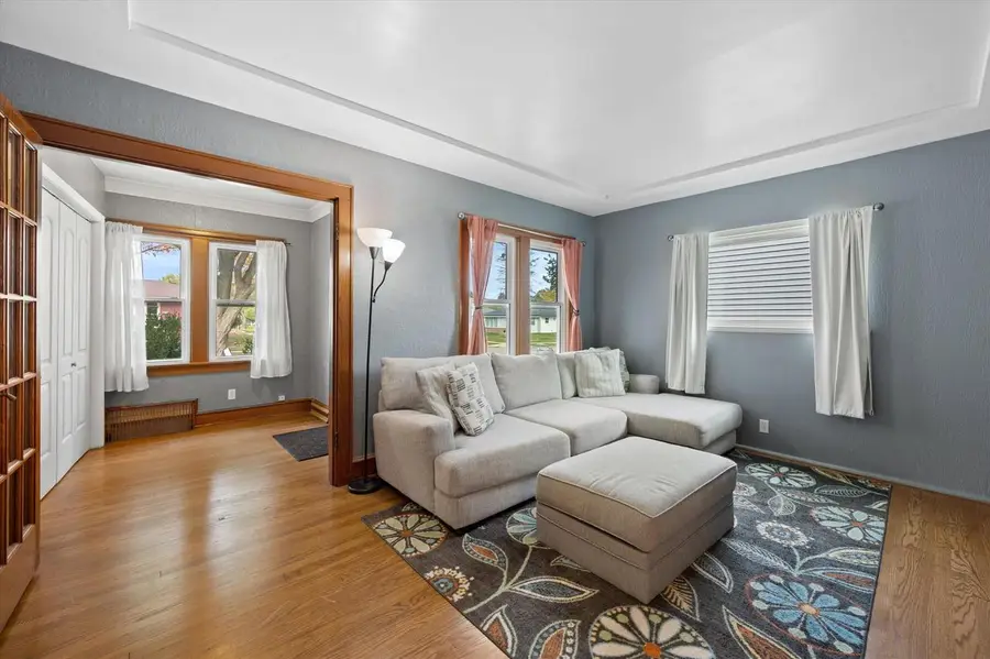 4039 W Cheyenne STREET, Milwaukee, WI 53209 - #2