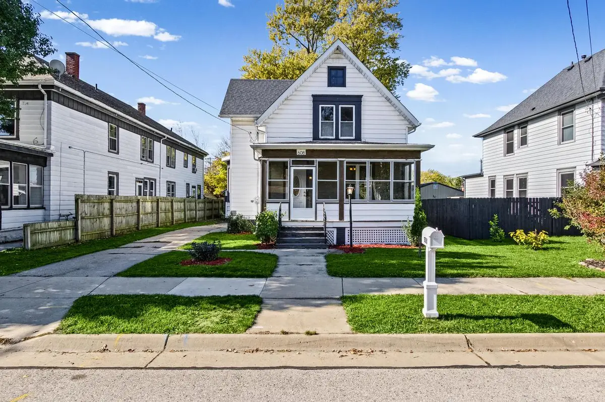 608 S 2nd Street, Watertown, WI 53094 - #1