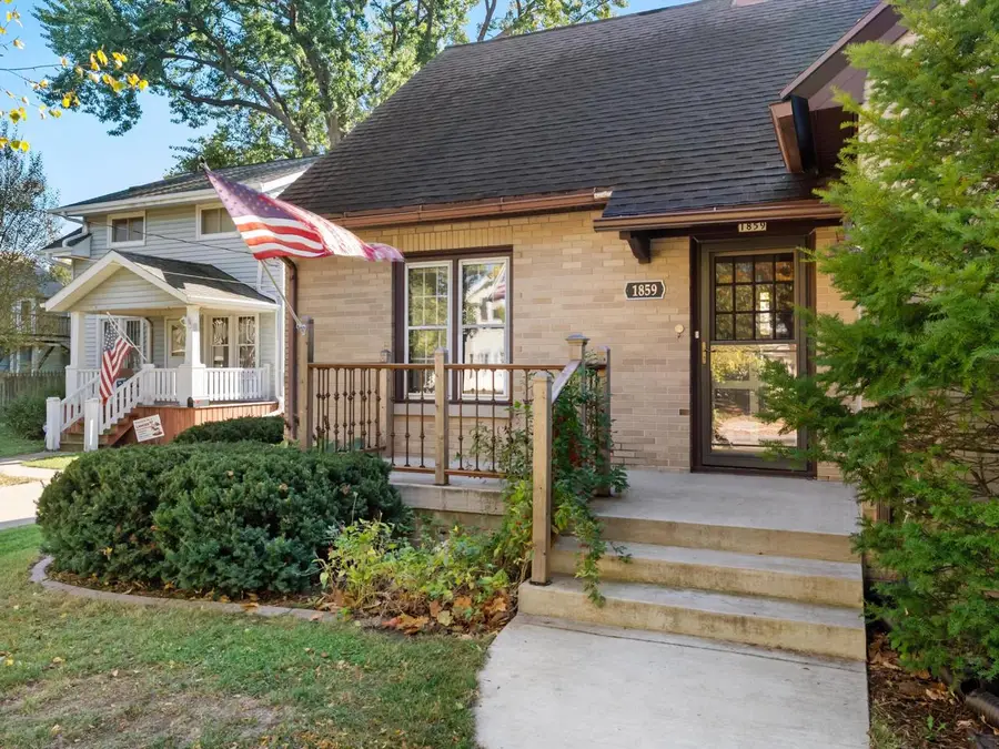 1859 Michigan AVENUE, Manitowoc, WI 54220 - #2