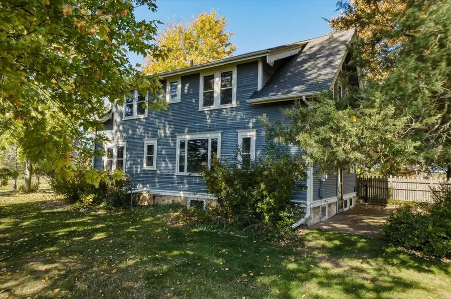 9731 W Highland ROAD, Mequon, WI 53097 - #2