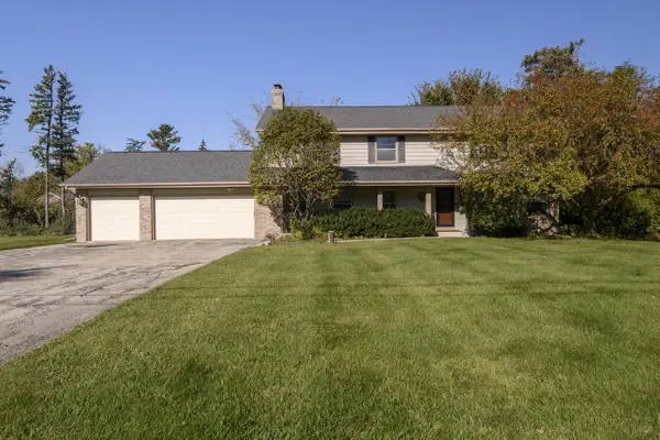 930 W Laramie LANE, Bayside, WI 53217