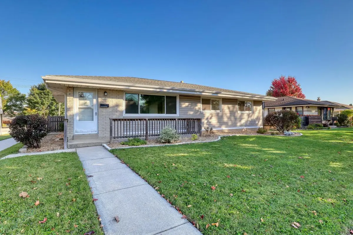 7930 W Howard AVENUE, Milwaukee, WI 53220 - #1