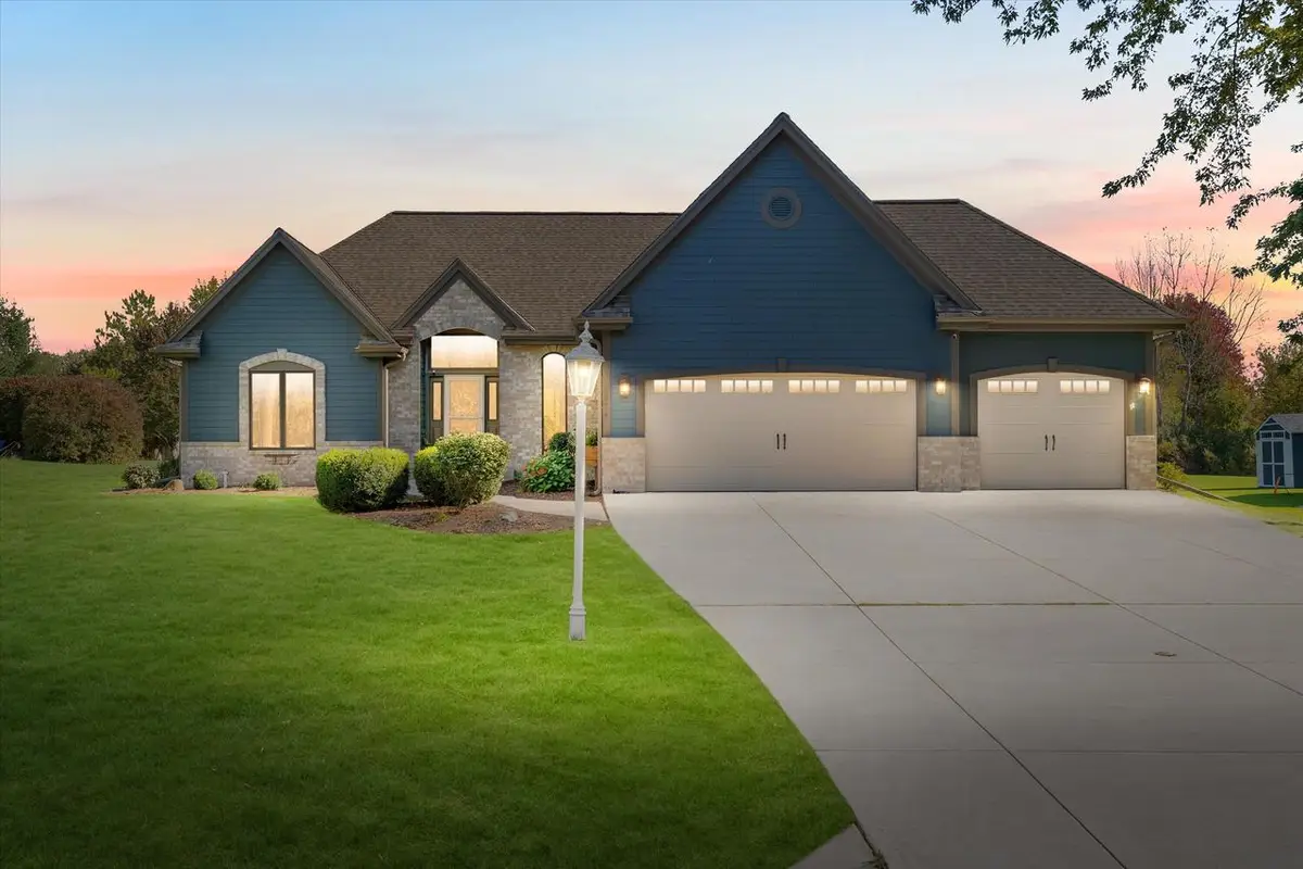 W352N5974 Nelson ROAD, Oconomowoc, WI 53066 - #1
