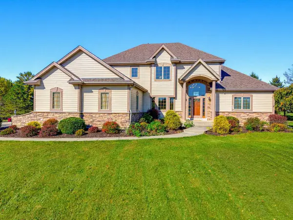 527 Winchester PASS, Colgate, WI 53017