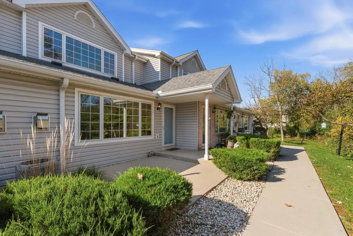 10020 W Whitnall Edge DRIVE #D, Franklin, WI 53132 - #1