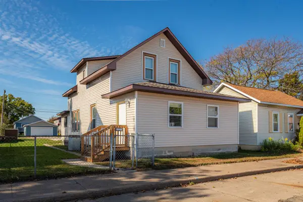 1227 George STREET, La Crosse, WI 54603