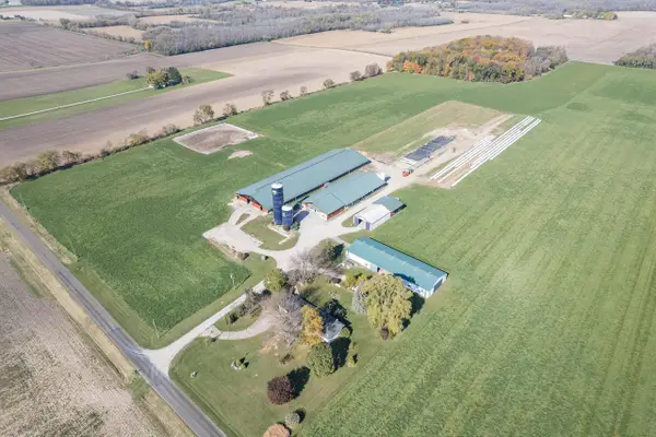 W8496 Long ROAD, Watertown, WI 53098