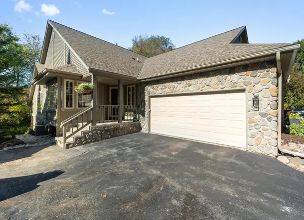 N75W13792 Appleton AVENUE #2A, Menomonee Falls, WI 53051