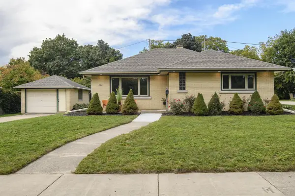 221 N Story PARKWAY, Milwaukee, WI 53208