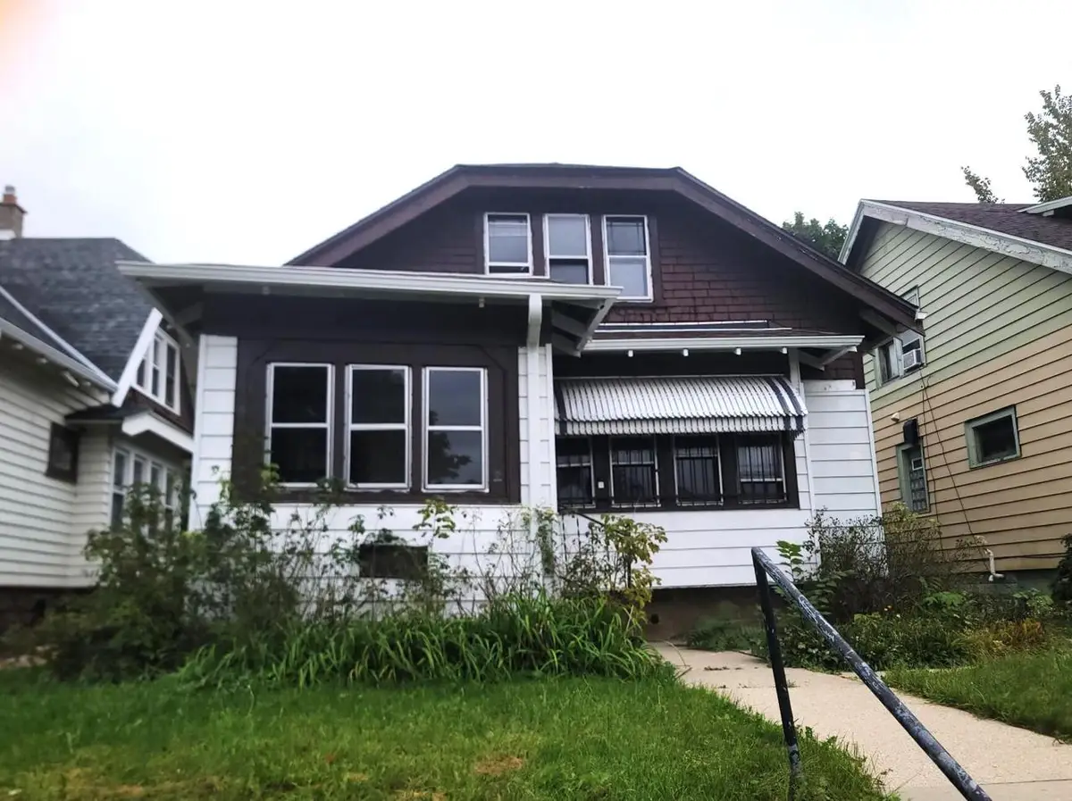 3818 N 25th STREET, Milwaukee, WI 53206 - #1