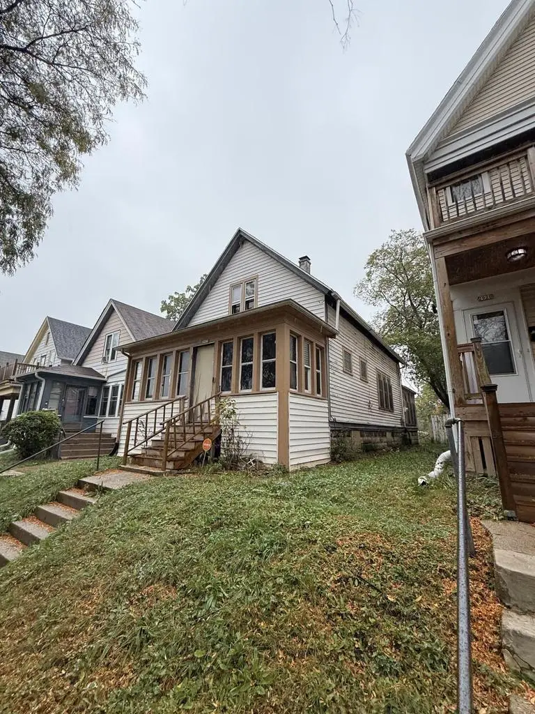 2922 N 1st STREET, Milwaukee, WI 53212 - #1