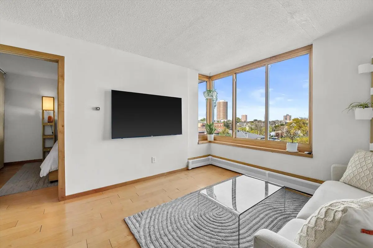 1409 N Prospect AVENUE #506, Milwaukee, WI 53202 - #1