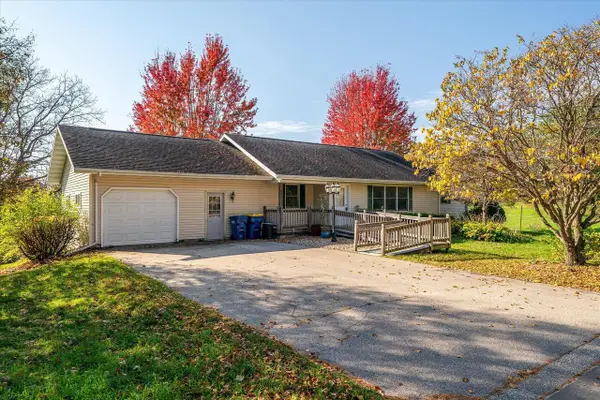 543 W Maple STREET, Viroqua, WI 54665