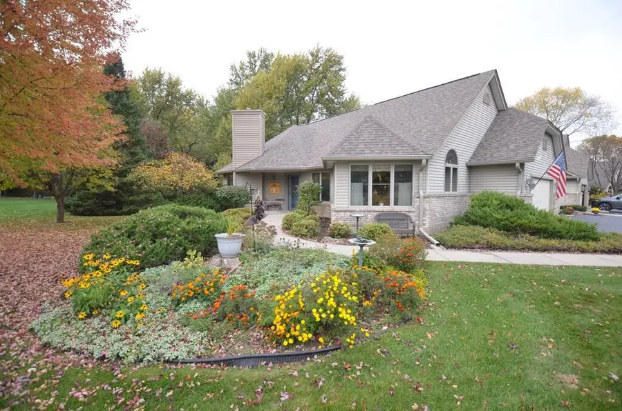 250 Indian Mound PARKWAY #9, Whitewater, WI 53190 - #2