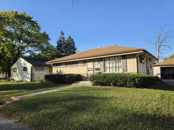 8832 W Lynx AVENUE, Milwaukee, WI 53225