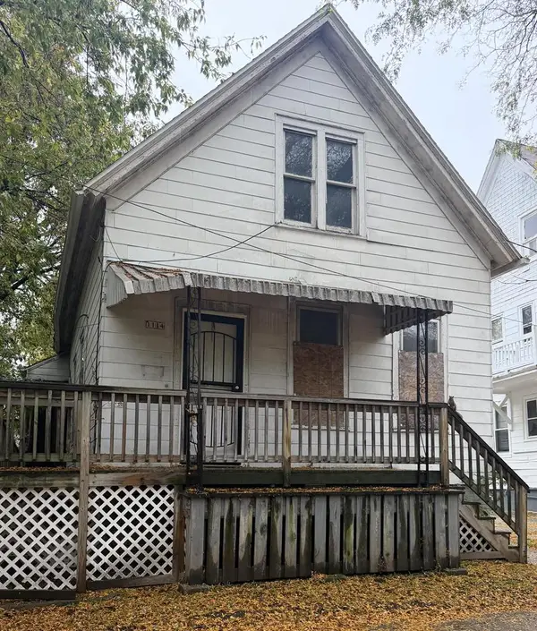 1114 W Ring STREET, Milwaukee, WI 53206