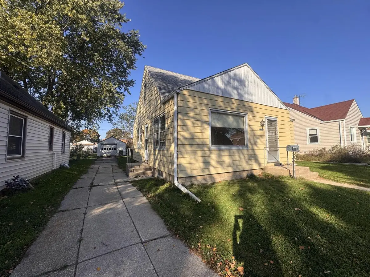 3811 S 22nd STREET, Milwaukee, WI 53221 - #1