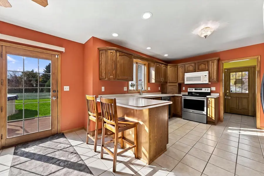 4521 Country LANE, Manitowoc, WI 54220 - #2