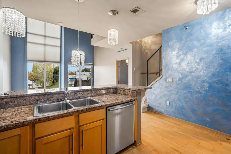 2121 S Kinnickinnic AVENUE #113, Milwaukee, WI 53207 - #3