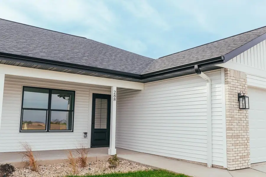 286 Santa Maria Drive, Arlington, WI 53911 - #2