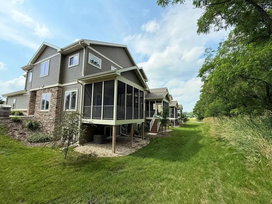 6672 Church Hill Court, Deforest, WI 53532 - Image #2