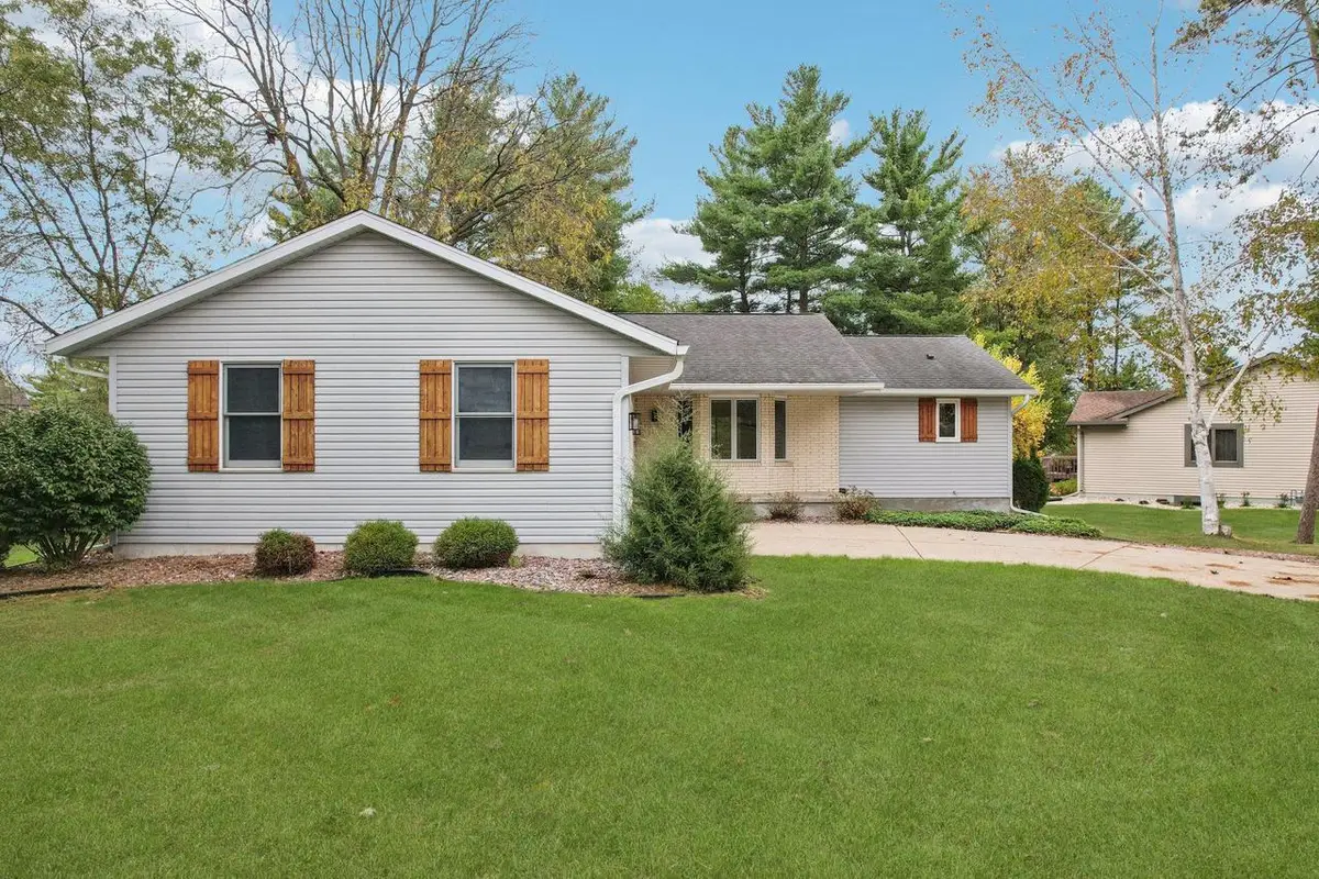 873 W Woodland Trail, Prairie Du Sac, WI 53578 - Image #1